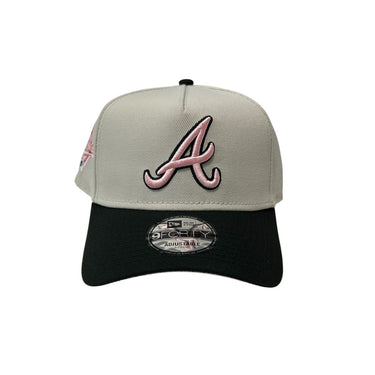GORRA NEW ERA ATLANTA BRAVES 1995 WORLD SERIES 9FORTY UNITALLA CREMA/NEGRO