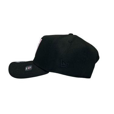 GORRA NEW ERA LAS VEGAS RAIDERS SUPER BOWL XV 9FORTY UNITALLA NEGRO/ROSA